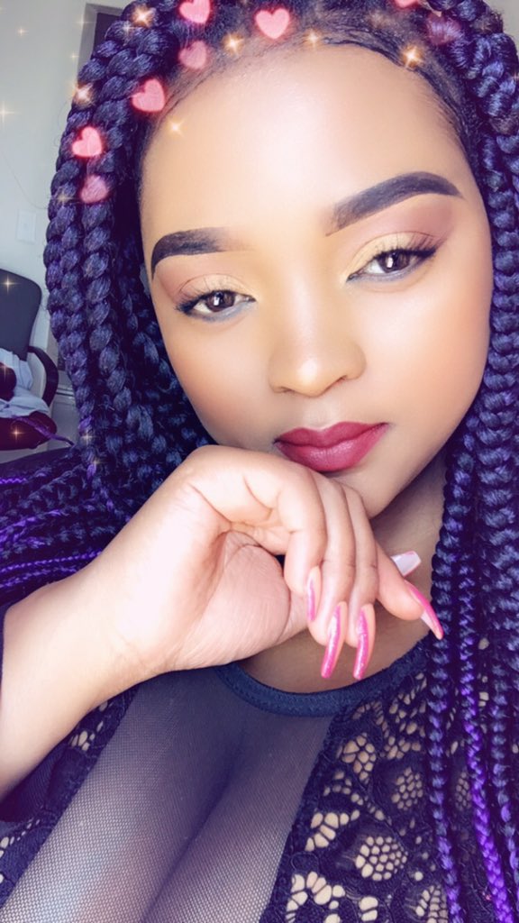 ZaneleMamba5's tweet image. PurpleBraids🥰🥰🥰😑#Boxerbraids.... Edges👌🏽👌🏽😩👀