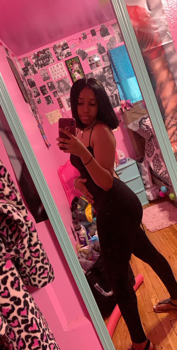 _OctoberLove_'s tweet image. aim right babe 😘