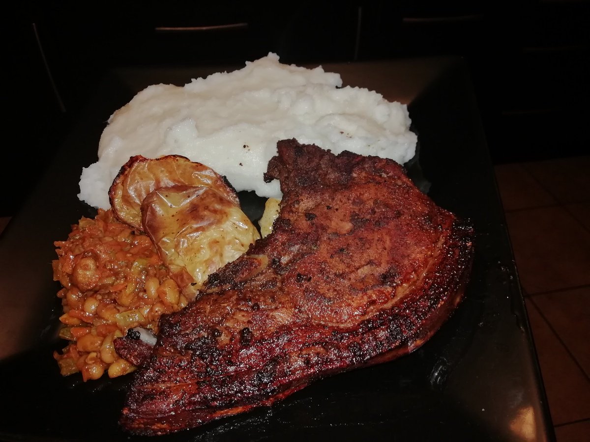 silas345's tweet photo. @ChristoThurston I'm coming for that tittle Mzakes, fast &amp; pray harder than ever before. 🤣

#MenWhoCooks https://t.co/16ijIknH3C