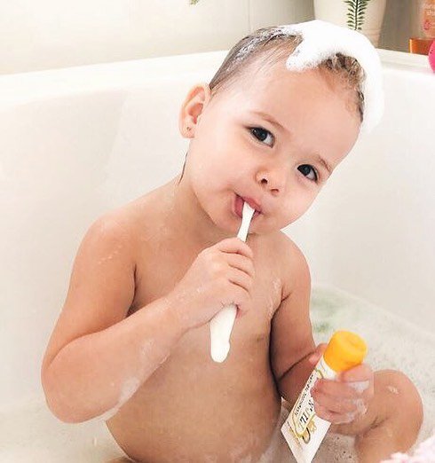 ALittleFindUK's tweet image. Teaching children can sometimes be a little tricky but when their toothpaste tastes as good as this - they’ll be right to it! 😁

bit.ly/2HcpTuv

#babytoothpaste #teething