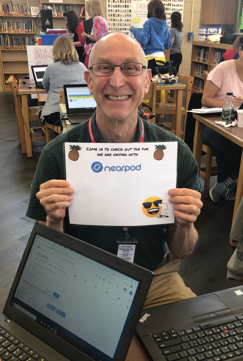 RoganFLHS's tweet image. Getting our badges!! #bcsdbootcamp