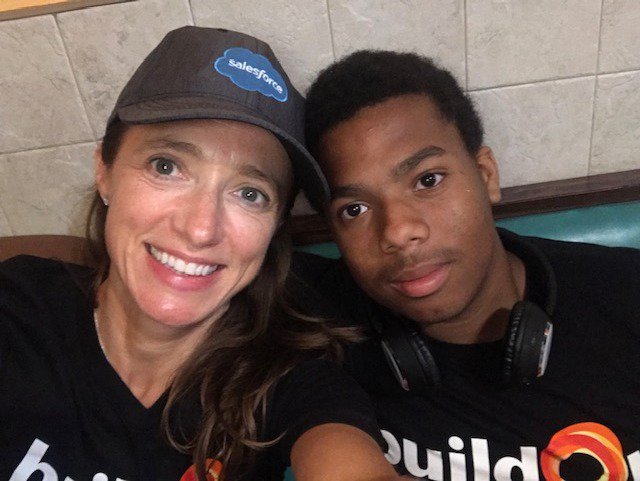 _RCourtney's tweet photo. Thank you Salesforce and Buildon for an incredible volunteer opportunity in Chicago! Buildon is an amazing organization! https://t.co/LNdczsxp4y https://t.co/IiNG1AaqfC