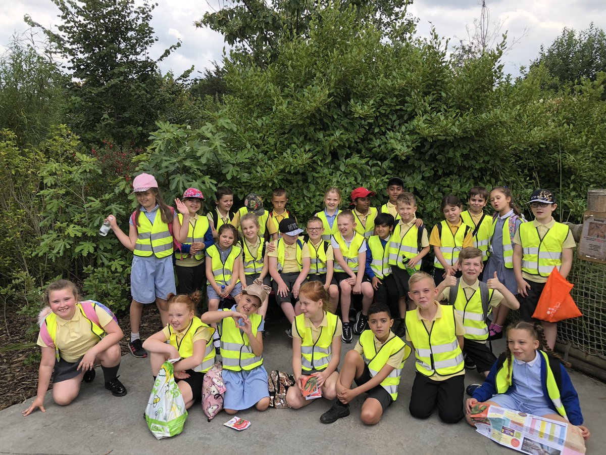 ButtonLane_'s tweet image. #3SP @LearnatCZ A great day at Chester Zoo!! We’re all exhausted!