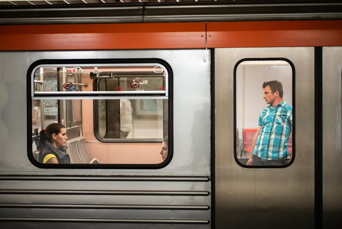 Stef_Burlot's tweet image. Ce weekend je recherchais des photos de Grèce pour la revue Ballast, lorsque je suis retombé sur un dossier Métro Athènes, alors voilà ⤵️
[#Metro_sb] Archives du métro à Athènes - 2014.
#Metro #metrogram #athens #Greece