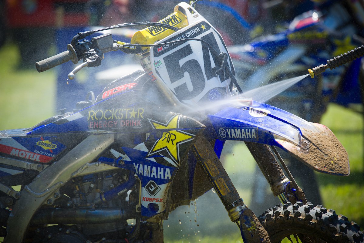 YamahaMotorCa's tweet photo. 1/ #MondayMX Welcome to the East leg of the @TripleCrownSer series and the freshly groomed track at Gopher Dunes MX Park.
@MX101Racing and @RockstarOTSFF teams were ready to battle and landed two podium spots plus the red plate in 450! https://t.co/y5eHtV4DvO
