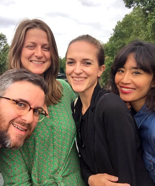 TheWaysBeyond's tweet photo. 8 jours intenses de shooting photos avec #StefanieFriese & @FlaviaRenz, pour le prochain guide #TravelColours sur Paris ! Une chance de rencontrer autant d'acteurs parisiens dont le travail anime la ville de leur talent et leur savoir-faire ! Hâte de voir le guide fin août ! https://t.co/QLt8HFj0aB