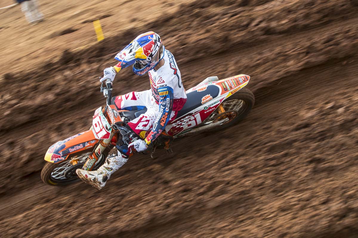 scottmotosports's tweet photo. UNSTOPPABLE.
Jorge Prado taking a 11th victory with another 1-1 at #MXGPAsia
Tom Vialle again in 2nd place overall.
#SCOTTmoto #SCOTTgoggles #DefendYourVision #NOSHORTCUTS
📷: mx1onboard https://t.co/S8nW3m442a