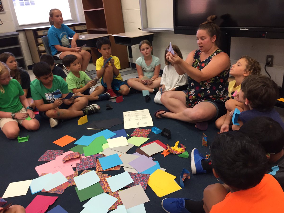 MissWade_'s tweet photo. Great first day of #campcreate! Shibori, Tie Dye, Origami, and Name Art! @LCPSLiberty #LibEagles19 #LibEagles20 @sheagoitia @MsRoivas https://t.co/8VERbzK4Lb