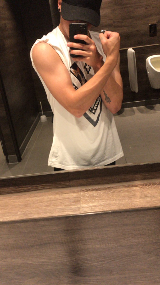 rickyxmarcell's tweet photo. Gainsss https://t.co/4pAtkkVmLE