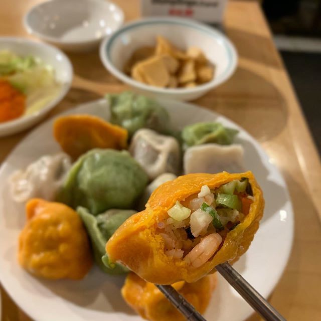 FoodIntended's tweet photo. For a brief second, I was reminded of Seoul. It’s been less than a year, but I’d love to go back! #mandoobar #staycation #mandoo #dumplings #sampler #skins #asian #korea #koreatown #lunch #nomnom #foodies #foodlover #followthefood #EEEEEATS #foodcoma #eater #noms #nyceats #b… https://t.co/4isnipAoFB