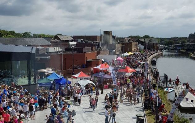 It was great to see #Northwich so busy over the weekend for the River Festival, Artisan Market and Festival of Arts! 

Well done to everyone involved for putting on some brilliant events! 

<a href="/TeamBID/">Groundwork BID Team</a> <a href="/GroundworkCLM/">Groundwork in Cheshire, Lancashire & Merseyside</a> <a href="/ilovenorthwich/">ILoveNorthwich</a> <a href="/VisitCheshire/">Visit Cheshire</a> <a href="/ShoutNorthwich/">Shout Northwich</a> 

📸 🚣‍♂️ 😎