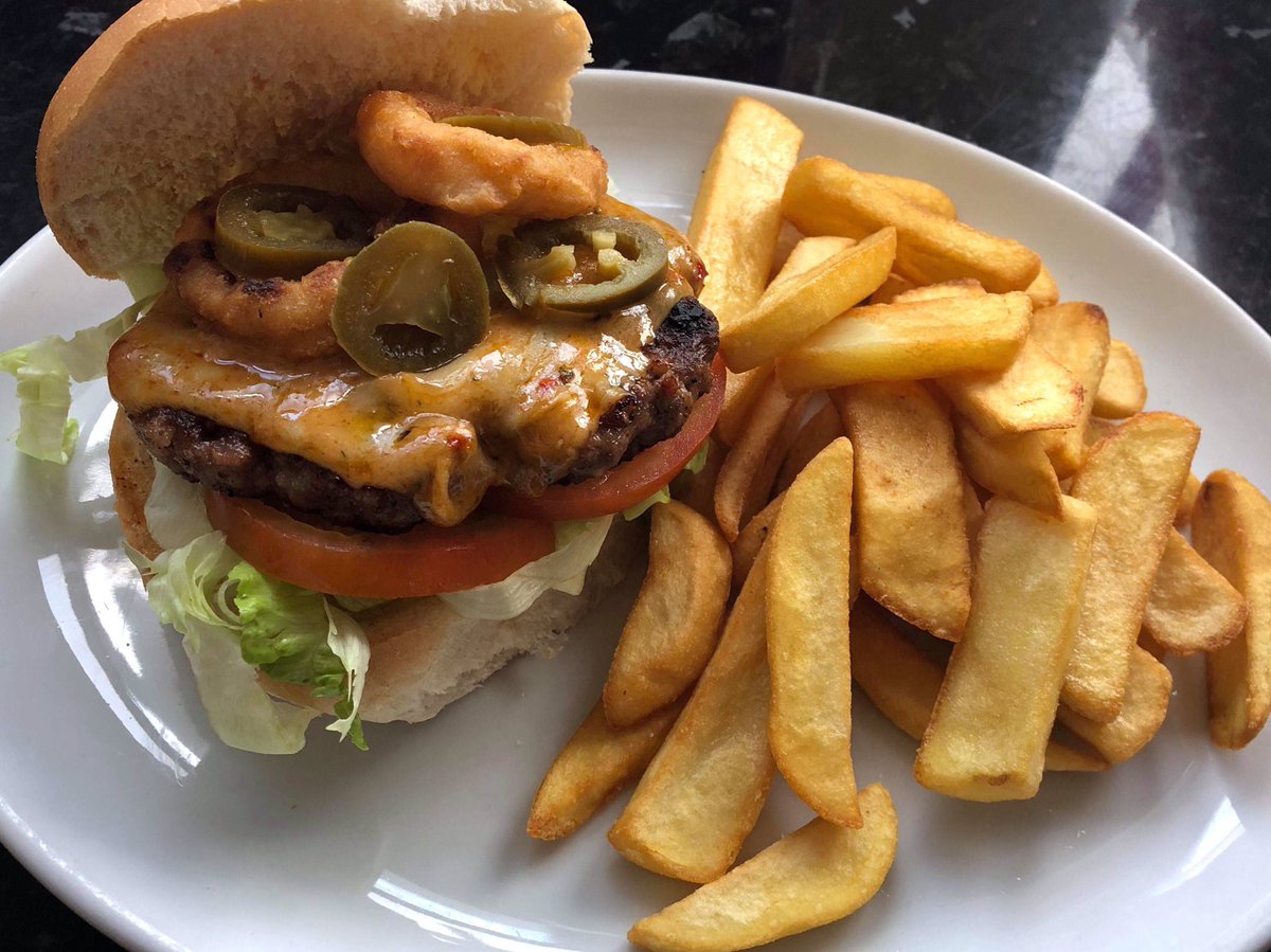 SnapBoxCafe's tweet image. If you want to escape from work for your Breakfast and Dinner, why not dine in at Snap Box Cafe and enjoy our delicious food🍔🍟🥤