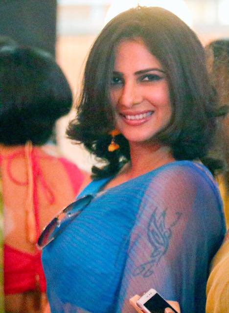 sakshijoshii's tweet photo. It's the most beautiful attire. And when u don't know what to wear for an occasion, just drape a saree 😊 #SareeTwitter https://t.co/RZbr2vYumW
