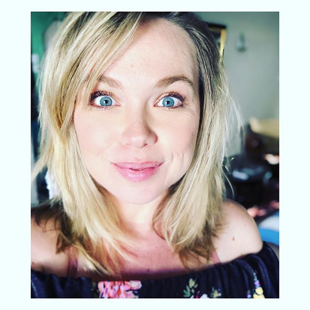 amandafuller27's tweet image. As a tribute to @lindseyhaun, here is a picture of my face. Happy Monday. #22weeks #sayWHAT 😯🙃😳😂 ift.tt/2jJa9Fk