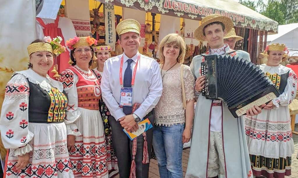 slutsk_rik's tweet photo. Мастера Слутчины отличились на «Славянском базаре»

https://t.co/8SQWkOAh7r https://t.co/e5vcBglVE0