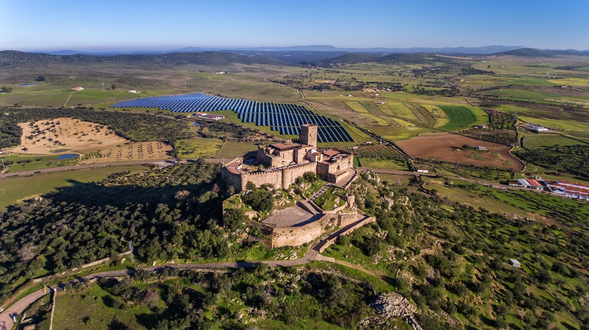 公式 旅らびcom 世界の絶景まとめ على تويتر バダホス の風景 スペイン カセレスから約90km ポルトガルとの国境からほど近い場所に位置する街 5000年以上の歴史を誇る街には 歴史ある建築物が多く残る 旅らび Tabirabbi Travel Trip 海外旅行 公式 旅らびcom 世界の絶景まとめ على تويتر バダホス の風景 スペイン カセレスから約90km ポルトガルとの国境からほど近い場所に位置する街 5000年以上の歴史を誇る街には 歴史ある建築物が多く残る 旅らび Tabirabbi Travel Trip 海外旅行