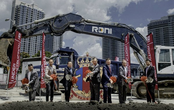 HOMESPublishing's tweet photo. "It's a fantastic time to be in Scarborough!" Who said this, and why? Find out by watching this video. https://t.co/yBRPo9gMWe @TomasPearceIDC @ibigroup #kingdomdevelopments #ksquarecondos #scarborough #condosinscarborough #scarboroughcondos #kennedycentral #kennedycommons https://t.co/J2AqsTD0QT