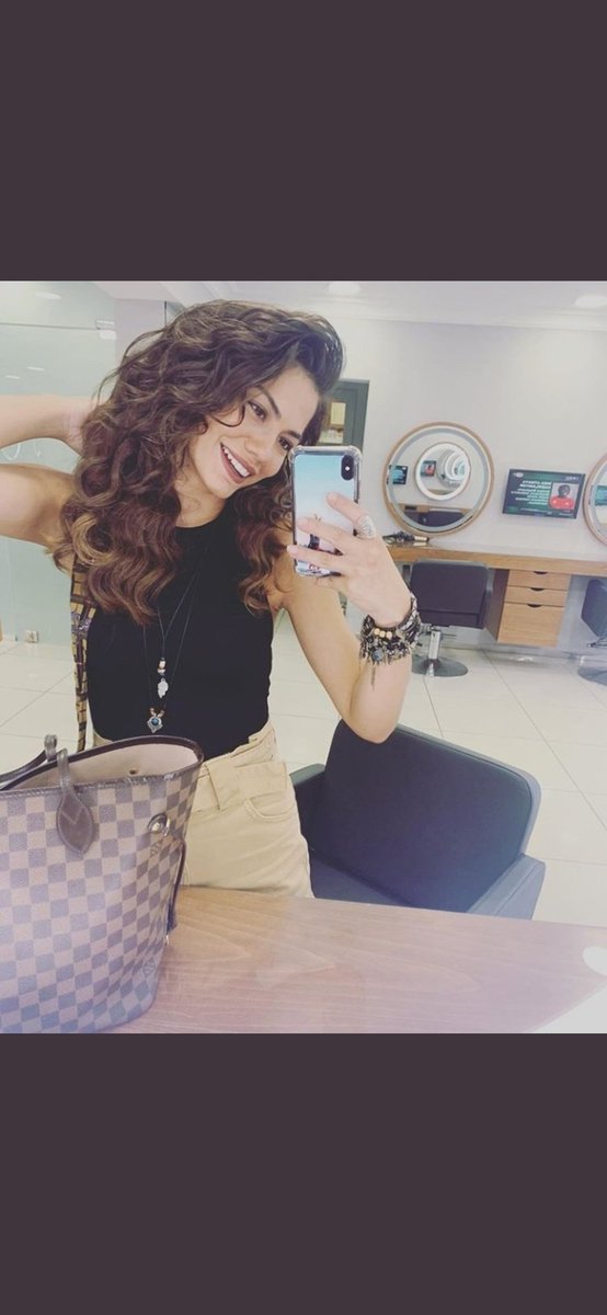 Gözünüz güzellik görsün <a href="/dmtzdmr/">Demet Özdemir</a>