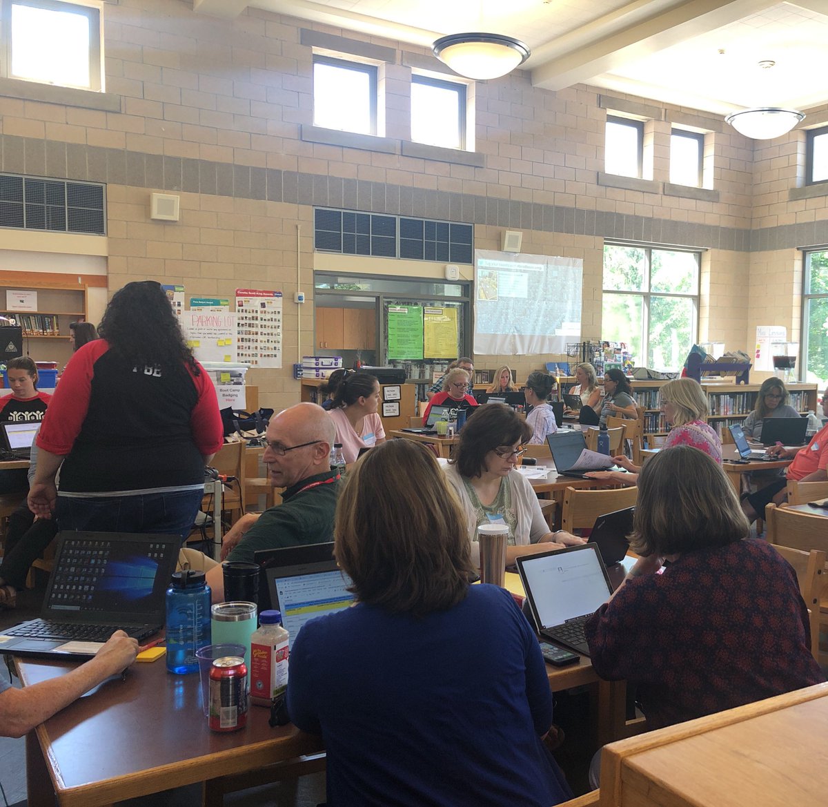 RoganFLHS's tweet image. APP Smackdown with @ATinBCSD to end day 1 of #bcsdbootcamp