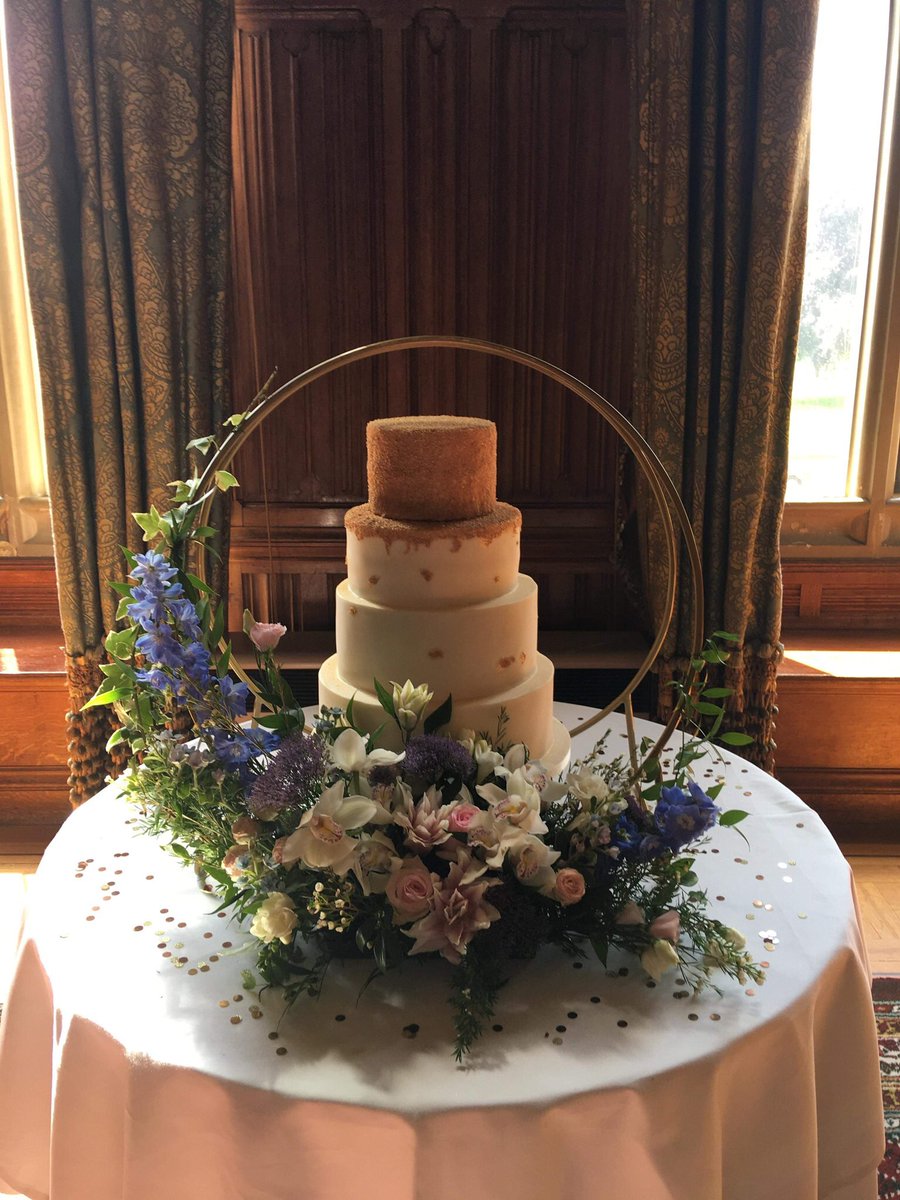 LisasFlorist's tweet photo. Loving these #summerwedding @CarltonTowers https://t.co/FwpPXGbgym