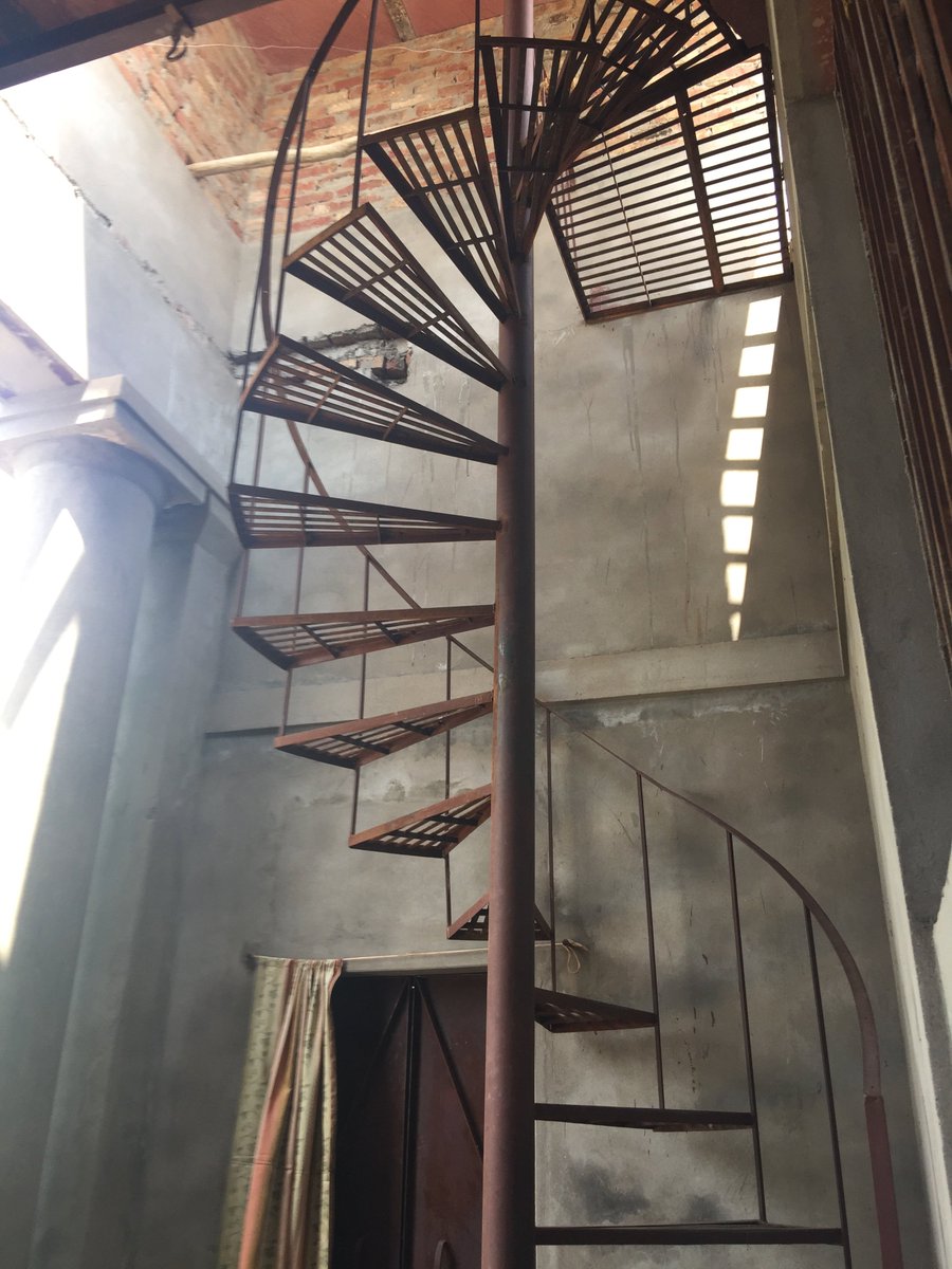 rog_projects's tweet photo. Using the bank holiday to work on a new project (more soon!) and as inspiration I'm looking back at this unique #heritage restoration I was lucky enough to work on in collaboration with @CURE_INDIA and #ARCSR @TheCassArt. These are construction pics from 2018. https://t.co/eJIYtK6P0D