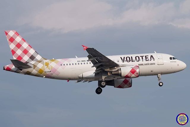 PescaraSpotters's tweet photo. #volotea #airbus #a319 #pescara #pescaraairport #abruzzoairport #psr #libp #avgeek #landing #plane #planelovers #aircraftlovers #aviation #aircraft #aviationlovers #spotting #planespotting #aircraftspotting #aviationphotography #pescaraspotters
by @fabio… https://t.co/37Czy03D56 https://t.co/b0Z6IGABi7