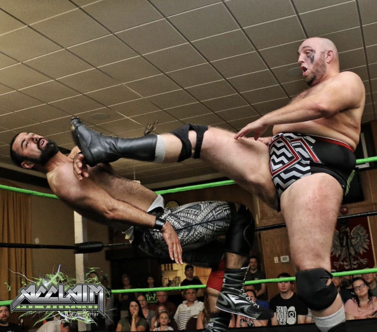 Acclaim_Pro's tweet photo. .@NerdyRoyalty and @ShittyDashBison
#acclaim #acclaimprowrestling #wrestling #indiewrestling #ilovewrestling #professionalwrestling #prowrestling #wwe #canada #ottawa #shitty #dashbison #princeali https://t.co/D6GPILeCbM