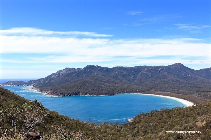 Love hiking and want to explore #Tasmania? Here is a fantastic #hiking trip from Hobart to the Three-Capes-Track. Check it out >> https://buff.ly/2MHgXka #hikingadventures #tours #Australia #solotravel