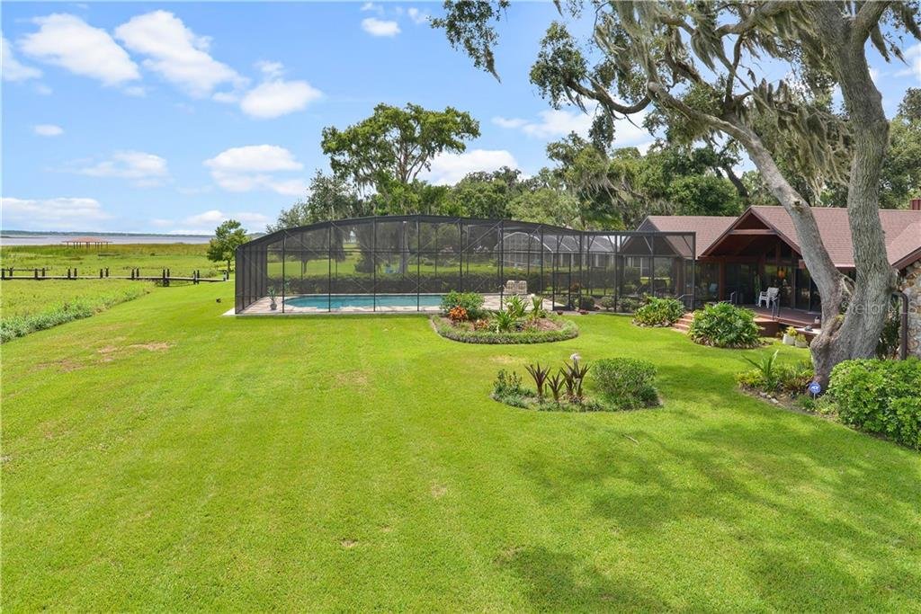 gregstaker's tweet image. Bring your boat.  Looking out over 18,000 acres of the magnificent Florida Trophy Bass Lake.  #buyahouse #catchafish