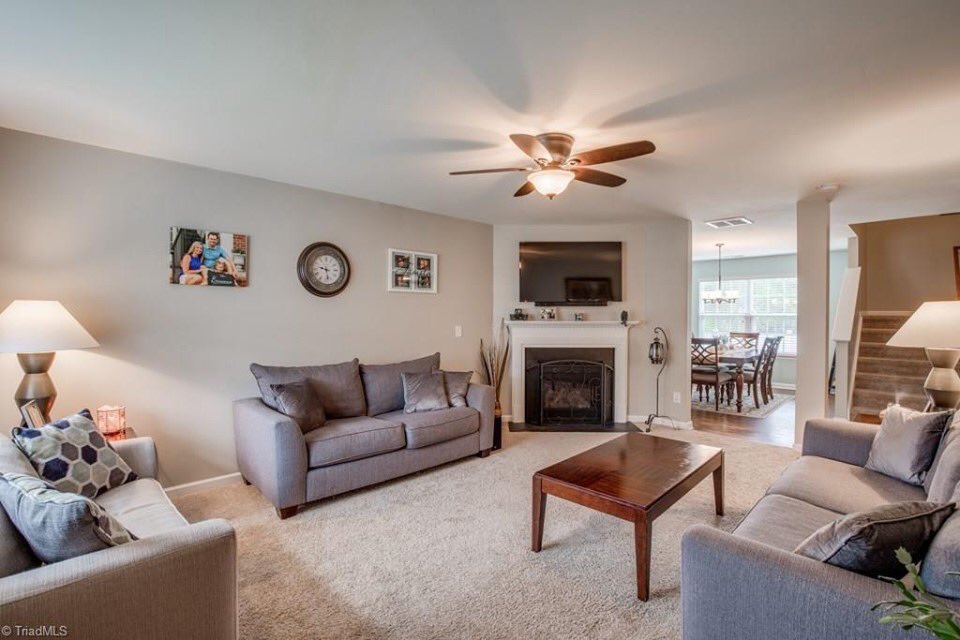 RealtyOneTriad's tweet photo. Beautiful house for sale in Forsyth county! Better than new in Mount Hope Estates! Open floor plan with formal dining or living area. Large kitchen, breakfast area, and pantry. Alison Sink Vannoy at (336) 671-8469!
https://t.co/cHQdeXV8kW https://t.co/B5ZlNquimN