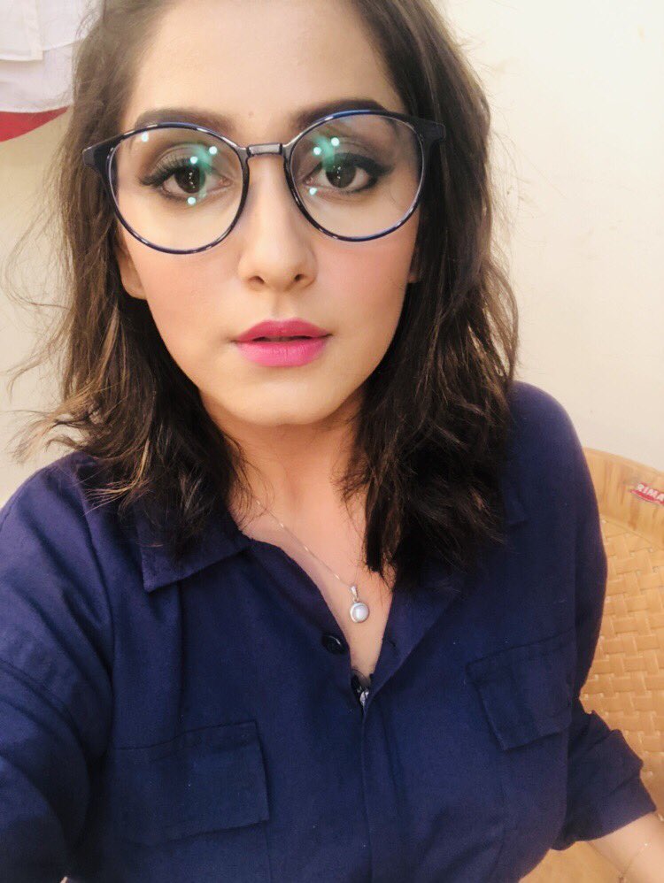 Srishti (@srishti__jain) on Twitter photo Guess which episode is this look from? #Ekthiraniektharaavan <a href="/StarBharat/">STAR भारत</a> <a href="/8pm/">8pm</a> Monday to Saturday! Guess which episode is this look from? #Ekthiraniektharaavan <a href="/StarBharat/">STAR भारत</a> <a href="/8pm/">8pm</a> Monday to Saturday!
