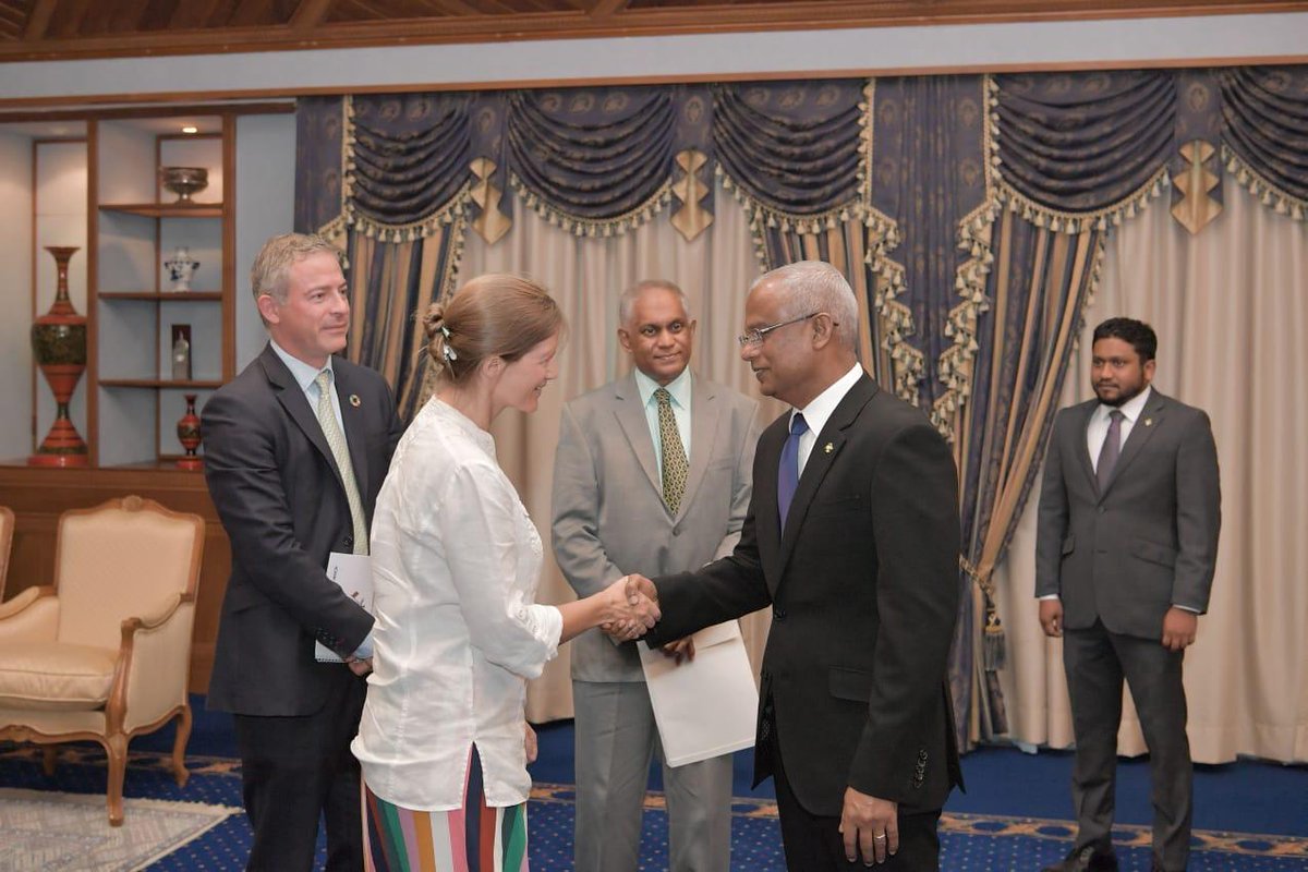 nektonmission's tweet photo. Today @OliverSteeds and @water_nomad met with President Solih of the Maldives with Seychelles Special Envoy Mohammed Afif to discuss a potential collaboration on the next Expedition in partnership with the @BlueProsperityC. Exciting things to come! https://t.co/ZnaT6ZwLfZ
