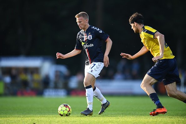 AGFFodbold's tweet photo. Et point med hjem fra Mariagerfjord og en sjælden scoring af Jesper Juelsgård 💪⚽️ Her får du referatet fra #hobagf ⬇️
https://t.co/yT9QfSBFWZ #ksdh (📸 @LarsRonbog / Getty Images) https://t.co/sYrfSqWEaD