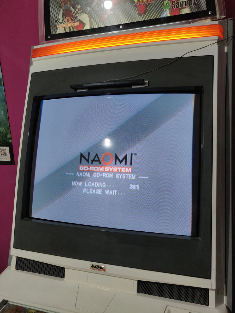 Tailsnic_Retro's tweet image. En algún evento retro arcade os vais a encontrar esto para poder disfrutar del sistema Naomi y su grandioso catálogo. Aportando mi granito de arena al mundo retro para las asociaciones que lo requieran #sega #dimm #compactflash