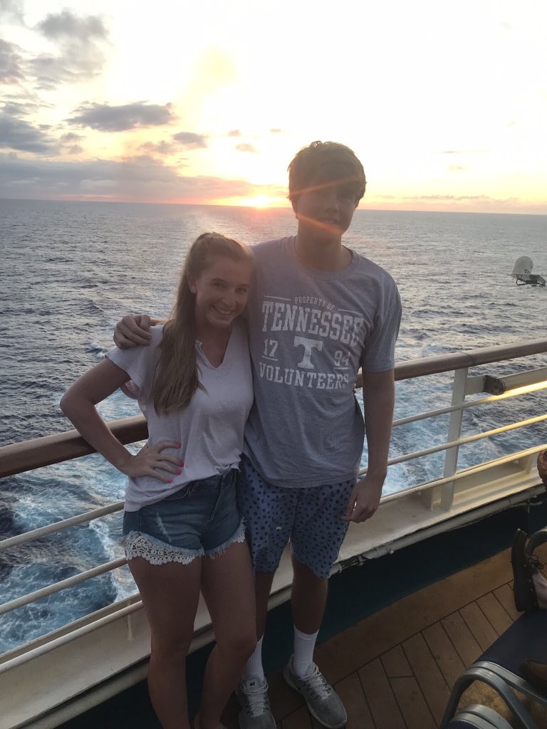 LandonNorris11's tweet photo. Happy 21st birthday to the best sister I could ask for! Have a great day Rachel! https://t.co/Hykp9ebKpn