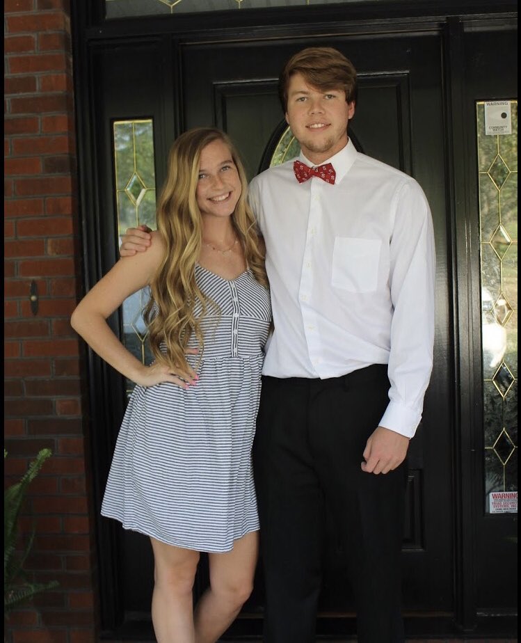 LandonNorris11's tweet photo. Happy 21st birthday to the best sister I could ask for! Have a great day Rachel! https://t.co/Hykp9ebKpn