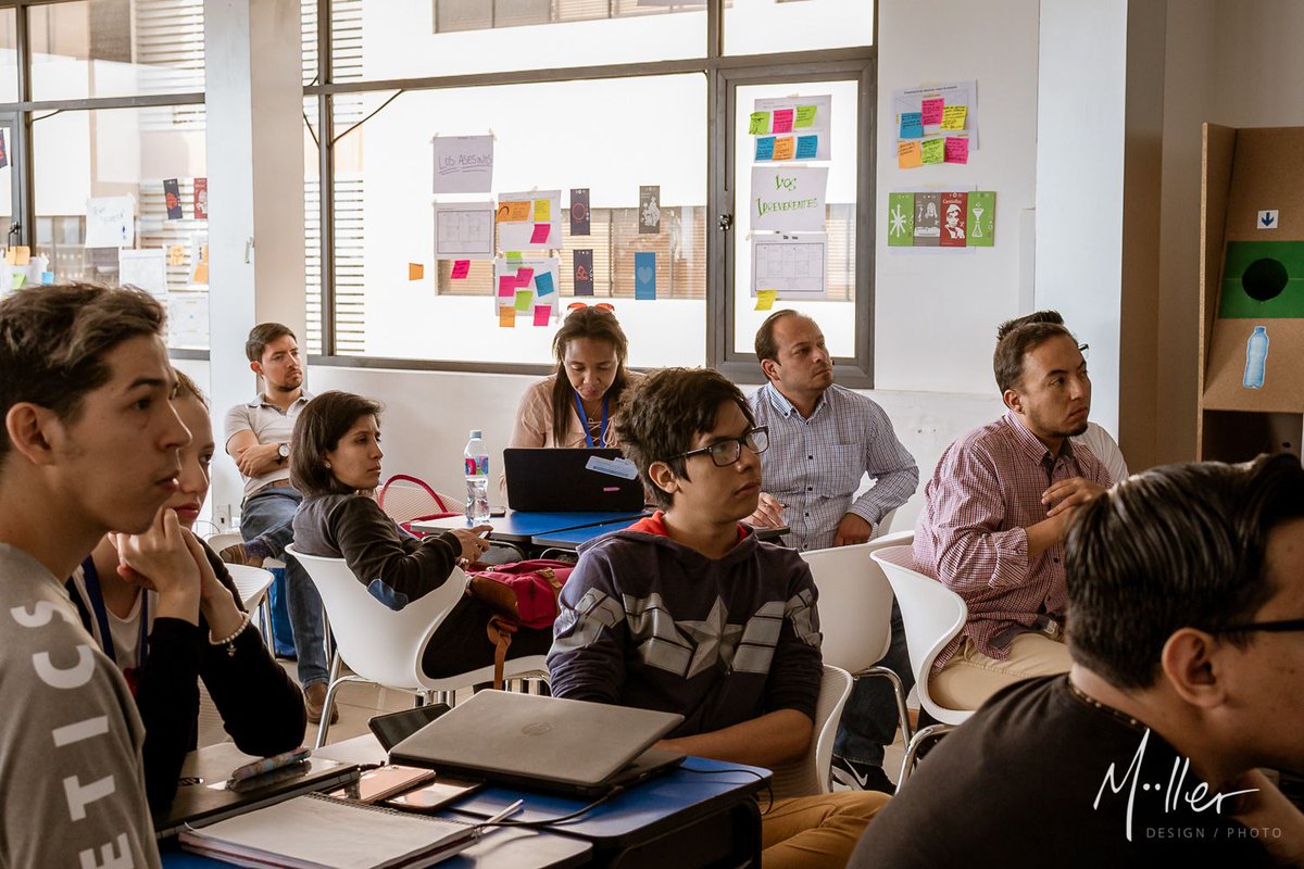 mullercardenas's tweet photo. Así transcurrió el taller de "Prototipado y Validación" en el #disruptChallenge Fintech Edition ayer en Guayaquil.
#taller #evento #innovacion #fintech #guayaquil #proyectos @disruptchalleng
Fotos de @stefiemc - parte 1 https://t.co/llRZB37wwk