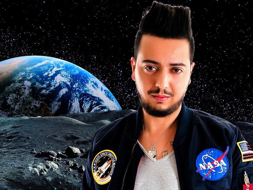 sacharyanlesite's tweet image. Mon nouveau single #Overdose marque son entrée dans plusieurs radios FM 📻 Je ne manquerai pas de toutes les remercier prochainement 🙏.
Un grand merci à toute la Team Radio Espace la plus Lyon des radios pour l’énergie sur tous mes projets. Enorme big up à Laurent Veix!!!😉🎶📻