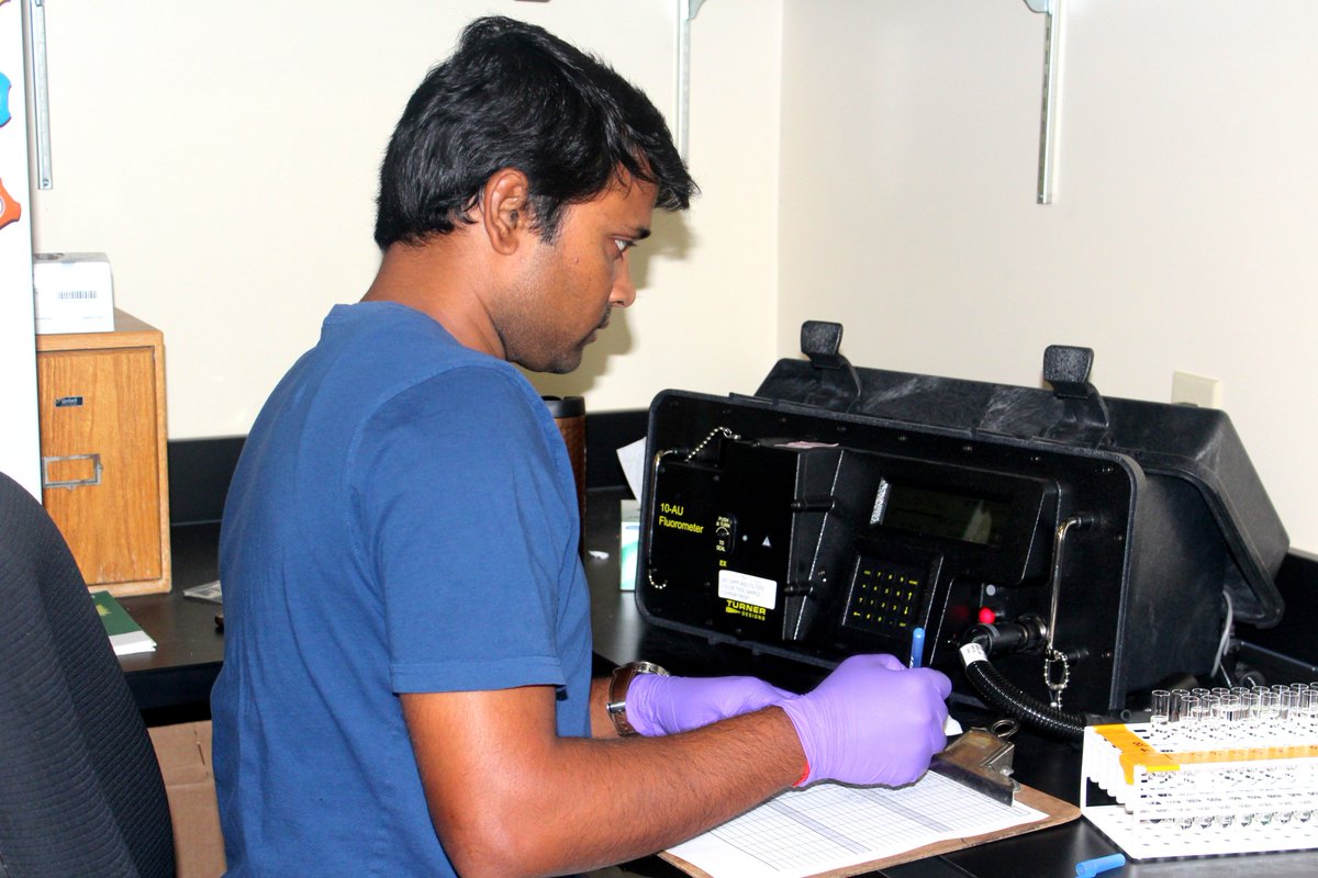 Turner_Designs's tweet photo. Congratulations to @rajeevsnha who was awarded a Travel Stipend for his presentation at the 2019 ASABE AIM Conference featuring our 10AU and Trilogy #fluorometers https://t.co/FzwVeNTqWe https://t.co/NkLhCW6aKH