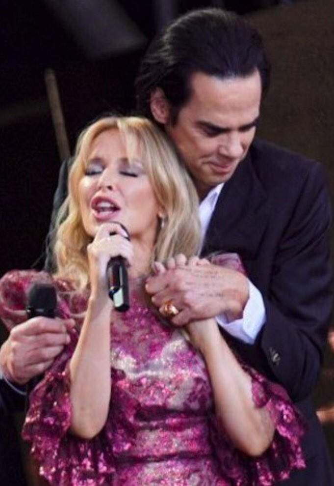 light2theworld's tweet photo. Outstanding!!! #KylieMinogue - Where The #WildRoses Grow (feat. #NickCave) @nickcave @kylieminogue ❤️❤️❤️
#Glastonbury2019 https://t.co/EX0t9fpUzd via @YouTube ✨☀️✨🎤🎼🎯#GreatArtists #AustralianMusic
#WorldClassAct https://t.co/RmpbfmAM2n