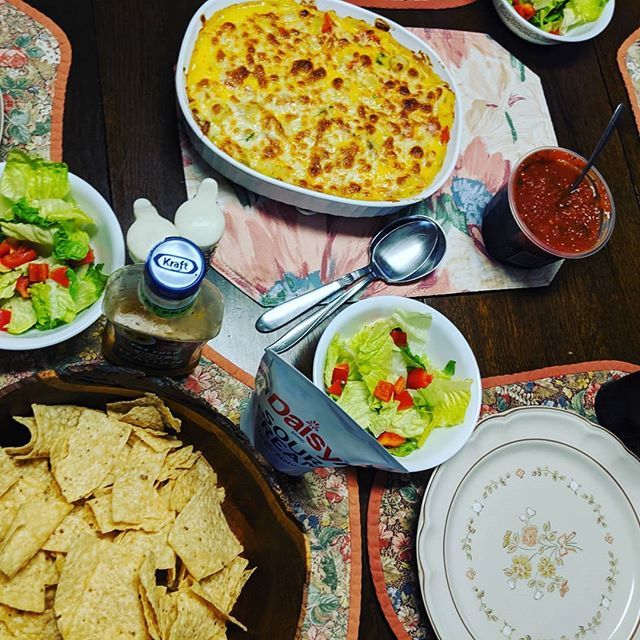 SusieDealmaker's tweet photo. King ranch chicken. I've been cooking in Grandmother's kitchen most of the day and filling up her fridge and freezers. Even though she's 99, there are still a lot of things she doesn't want help with. At least she lets me handle the food. ❤️ 😊 #stron… https://t.co/qjitpSsw8f https://t.co/sBwgJgDUAj