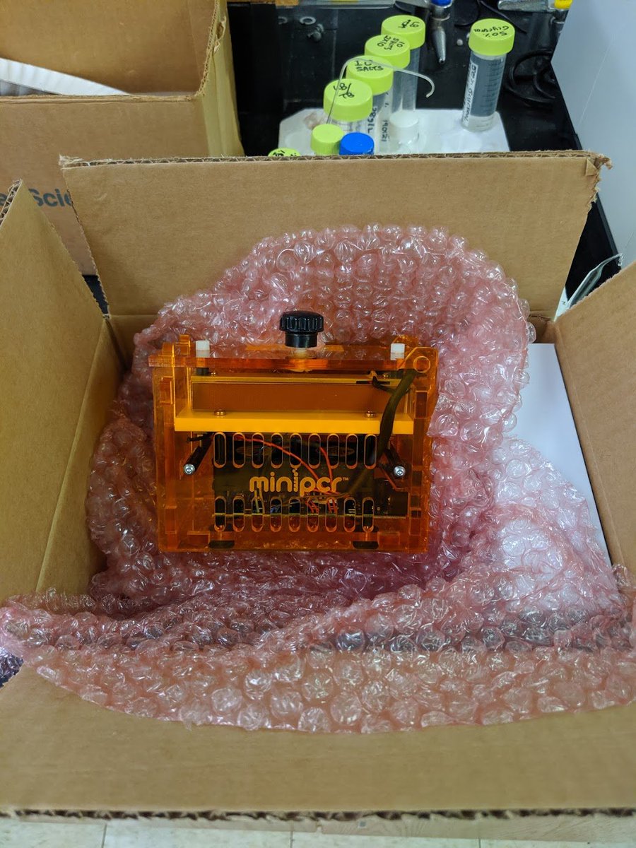 AlmaIgem's tweet photo. Out with the old and in with the new! Our 3 new 2019 miniPCR's came! #iGEM #miniPCR #DNAdiscoverysystem https://t.co/nBYZu9ibmv