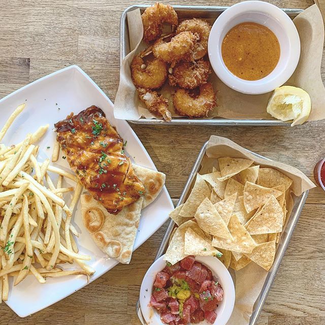 2LiveAndDine's tweet photo. Malibu is too far a drive from Hollywood for lunch, so we dove into some delicious seafood at @MalibuEatery right off Melrose. Their miso glazed salmon, ahi poke tuna, and deep-fried coconut shrimp were definitely a fresh choice for lunch!
-
https://t.co/7nDCo52uAy #2LiveAndDin… https://t.co/gsBuoX3Bx9