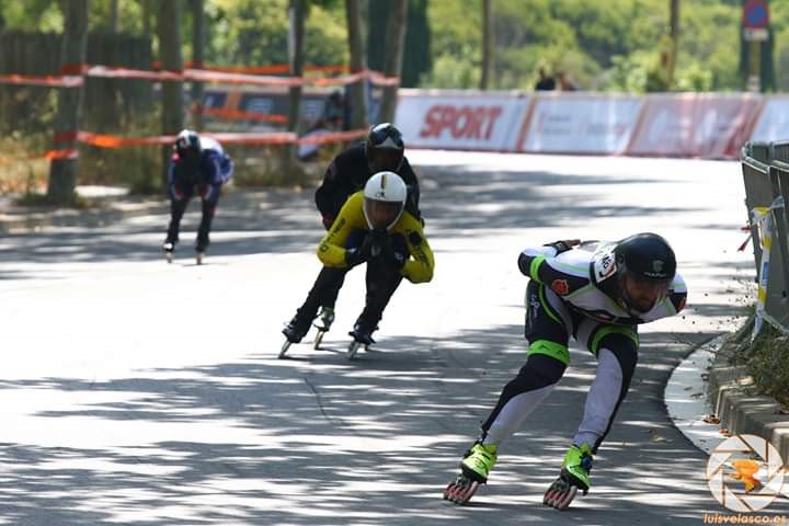 AIEP's tweet photo. ¡Está entre los 5 mejores del mundo!Felicitamos a Ricardo Escalante, un grande del patinaje nacional. No solo va por su tercera carrera en AIEP, sino que también destacó en el World Roller Games de Barcelona. Sin duda, un gran representante de nuestro #OrgulloAIEP ¡Seco!🏆👏🏻👏🏻👏🏻 https://t.co/jFR5tmZbxJ