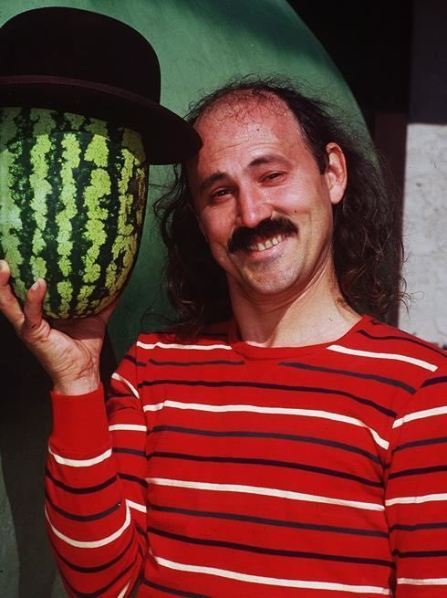 On July 24th Gallagher turns 72. Let’s see if we can get 72 retweets for his Birthday!!