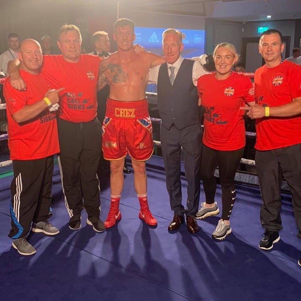 ChezNihell's tweet photo. It's cliche' but true.
Team work makes the dream work
🇬🇧🥊
#teamcrunk #veteranlocksmiths #TMPdiving #Army #TeamNIHELL https://t.co/aTWOmMZROC