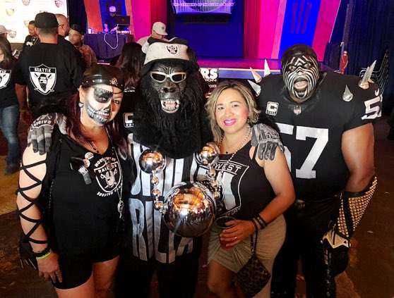 JenaMidgetMarie's tweet photo. It was good seeing @gorillarilla & @violator57 in seattle this weekend!! @NWRBC #RaiderNation #NWRBC https://t.co/GVxDtSn5rF