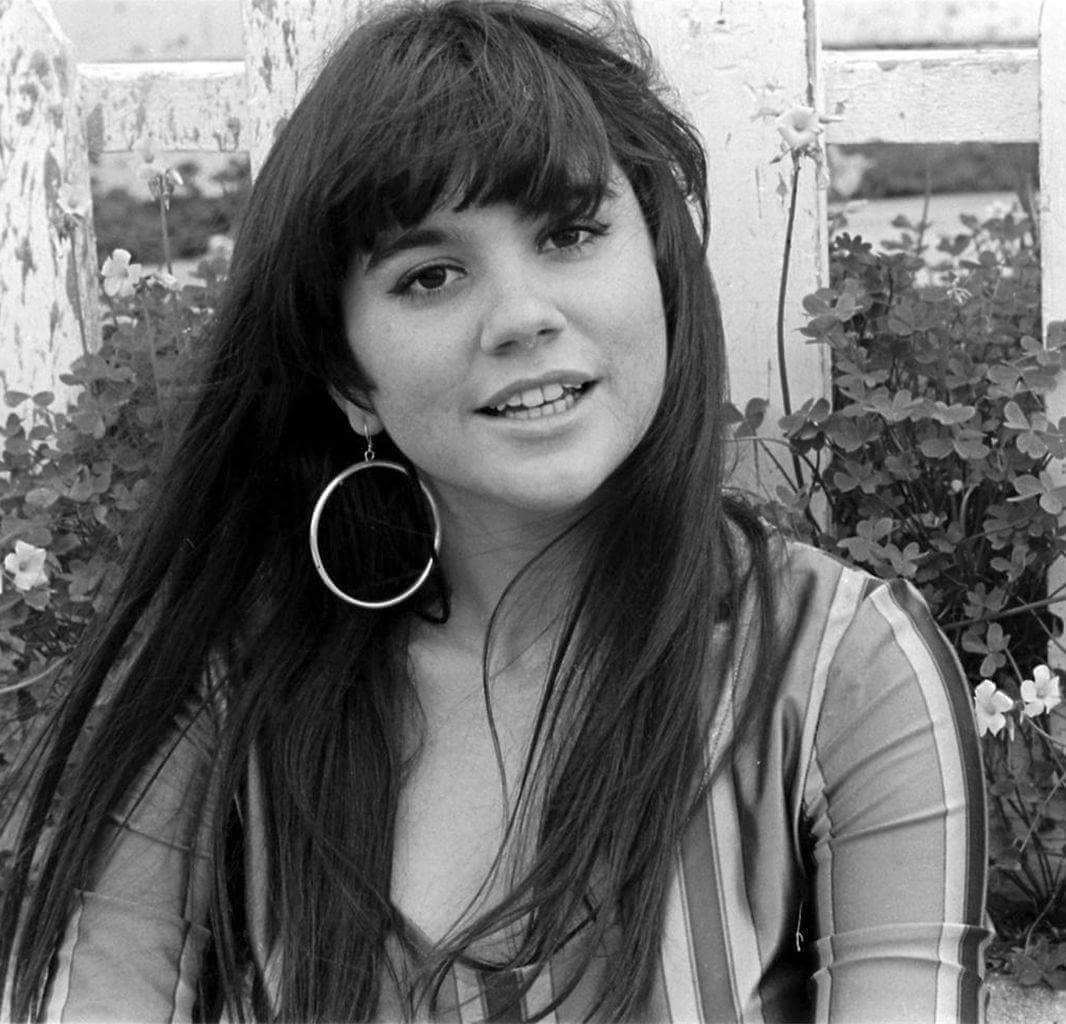 Happy  Birthday
Linda Ronstadt
Born July 15 1946, Tucson AZ
Photo by Ethan Russell 