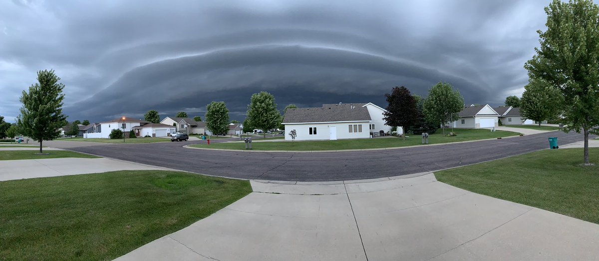 MeetchPetes's tweet image. #mnwx Owatonna, MN 8:38pm.