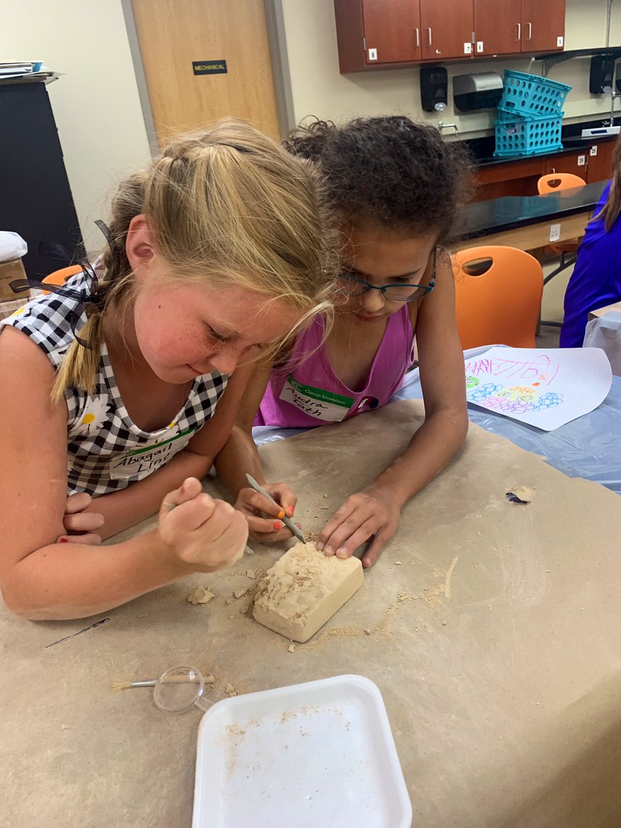 MrsJacqueGuy's tweet photo. Day 1: Today we were archeologists and dug up fossils! #campinvention https://t.co/DEnrxaZL8f